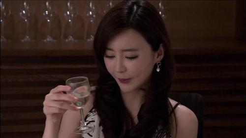 国产女上级在线视频,在线视频揭秘职场精英风采