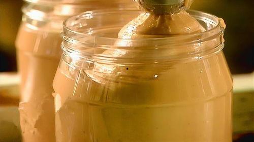 国产花生酱生产过程视频,从原料到成品