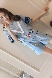 国产小妹套装视频,视频揭秘时尚潮流新风尚  第1张