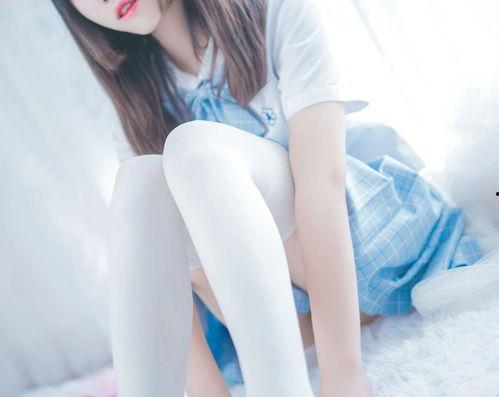 国产中筒白丝学生视频